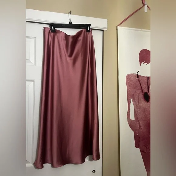 Zara Satin Bias Midi Skirt in Mauve Pink - Picture 1 of 3